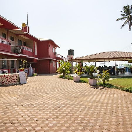Oceans 7 Inn Calangute Esterno foto