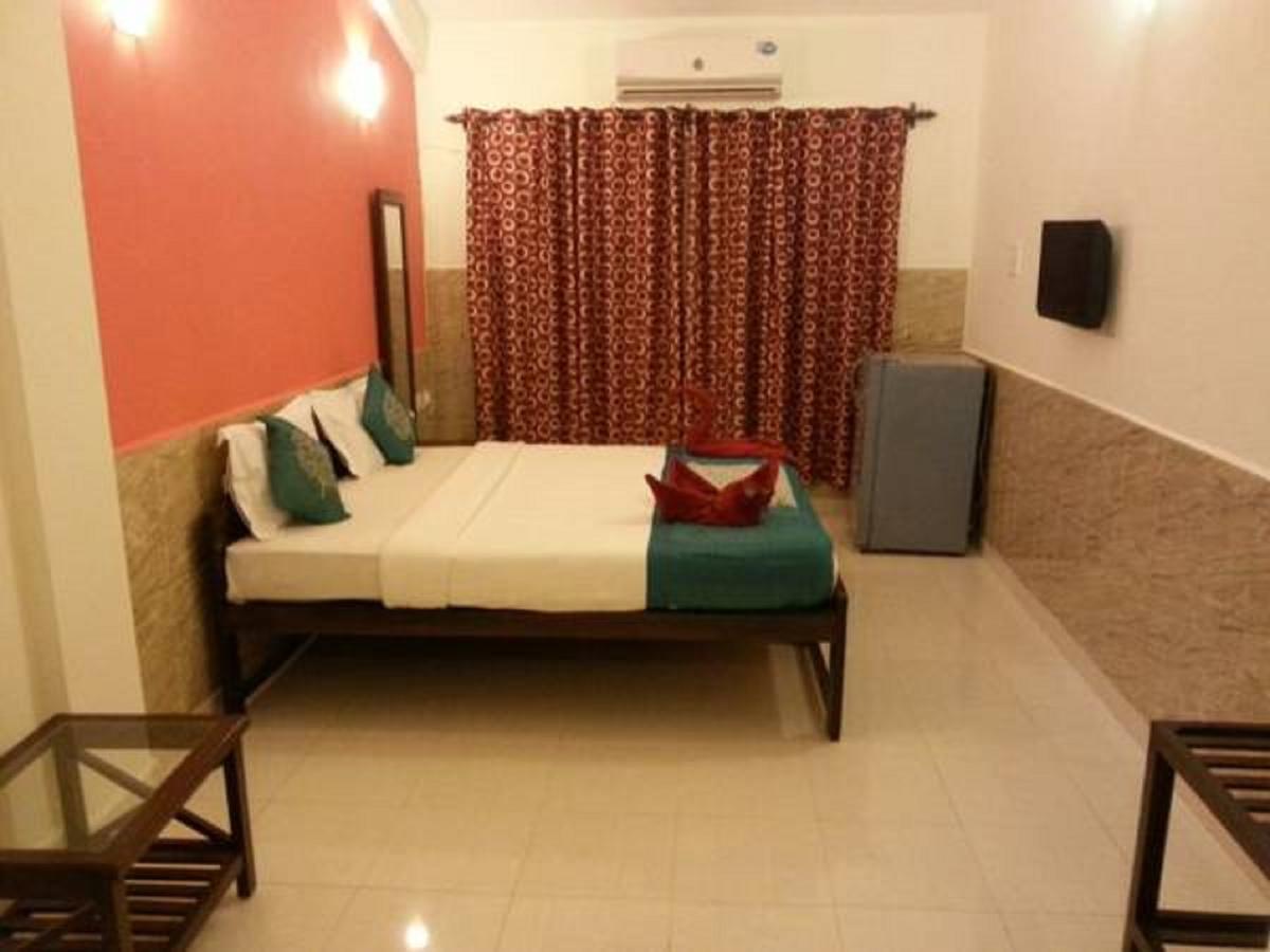 Oceans 7 Inn Calangute Esterno foto
