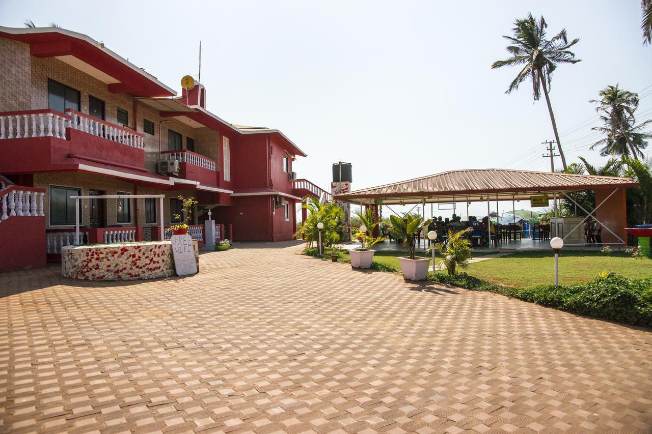 Oceans 7 Inn Calangute Esterno foto
