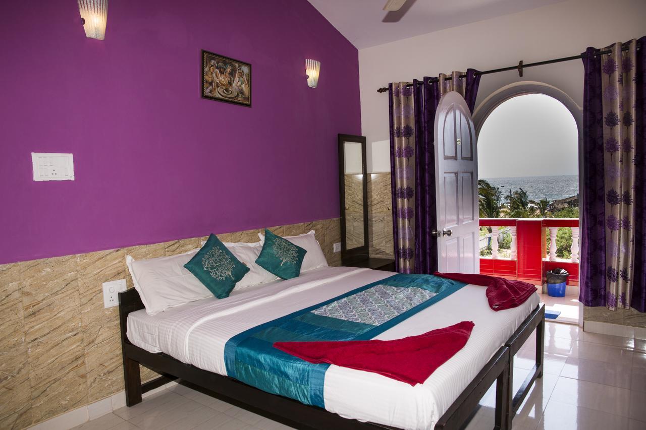 Oceans 7 Inn Calangute Esterno foto