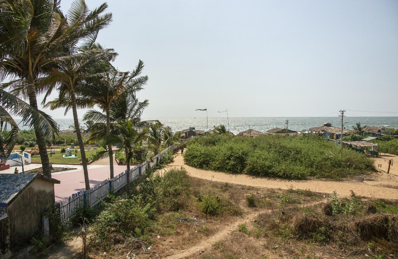 Oceans 7 Inn Calangute Esterno foto