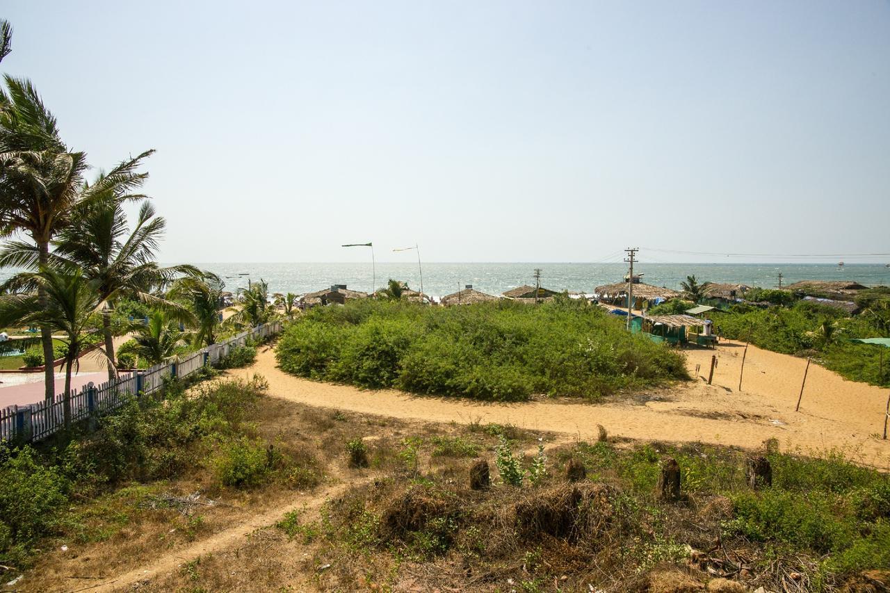 Oceans 7 Inn Calangute Esterno foto